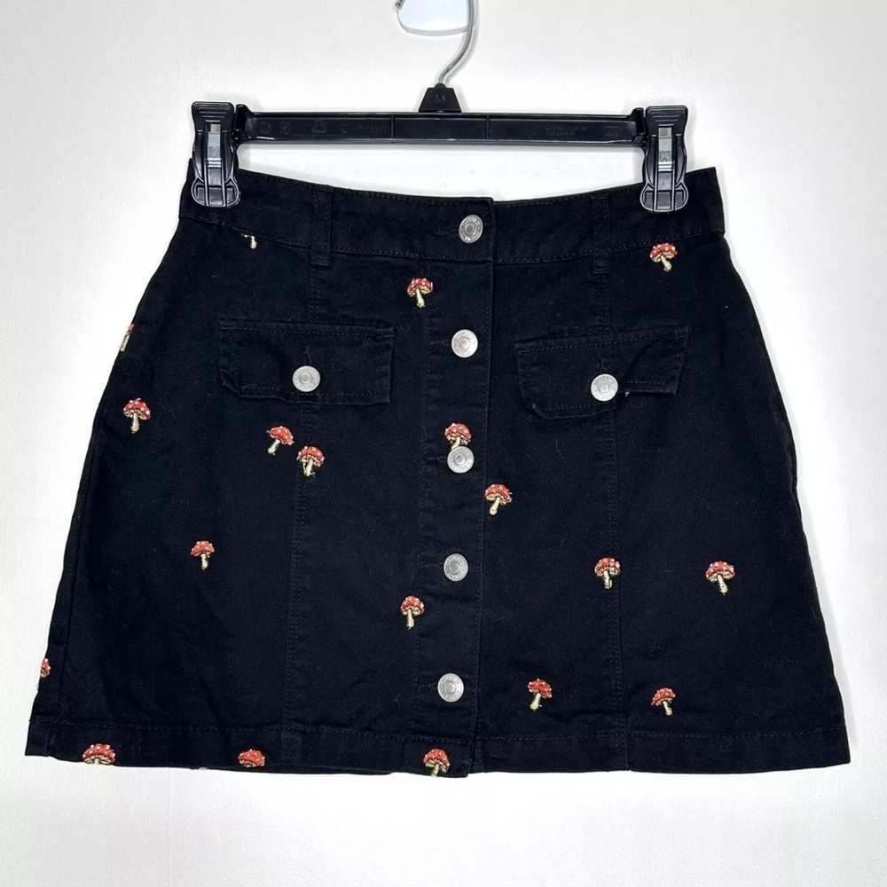 Mini Skirt Mushroom Embroidered Black Size Small Womens Cotton
